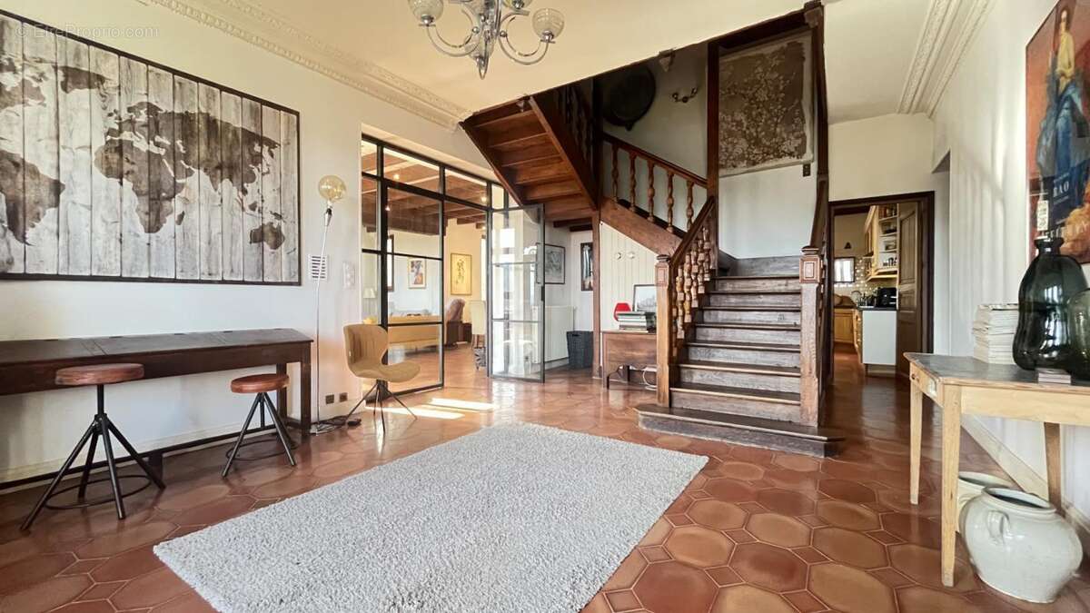 Maison à LA CELLE-EN-MORVAN