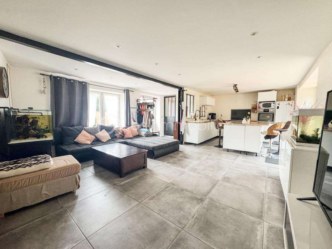 Maison à SAINT-COULOMB