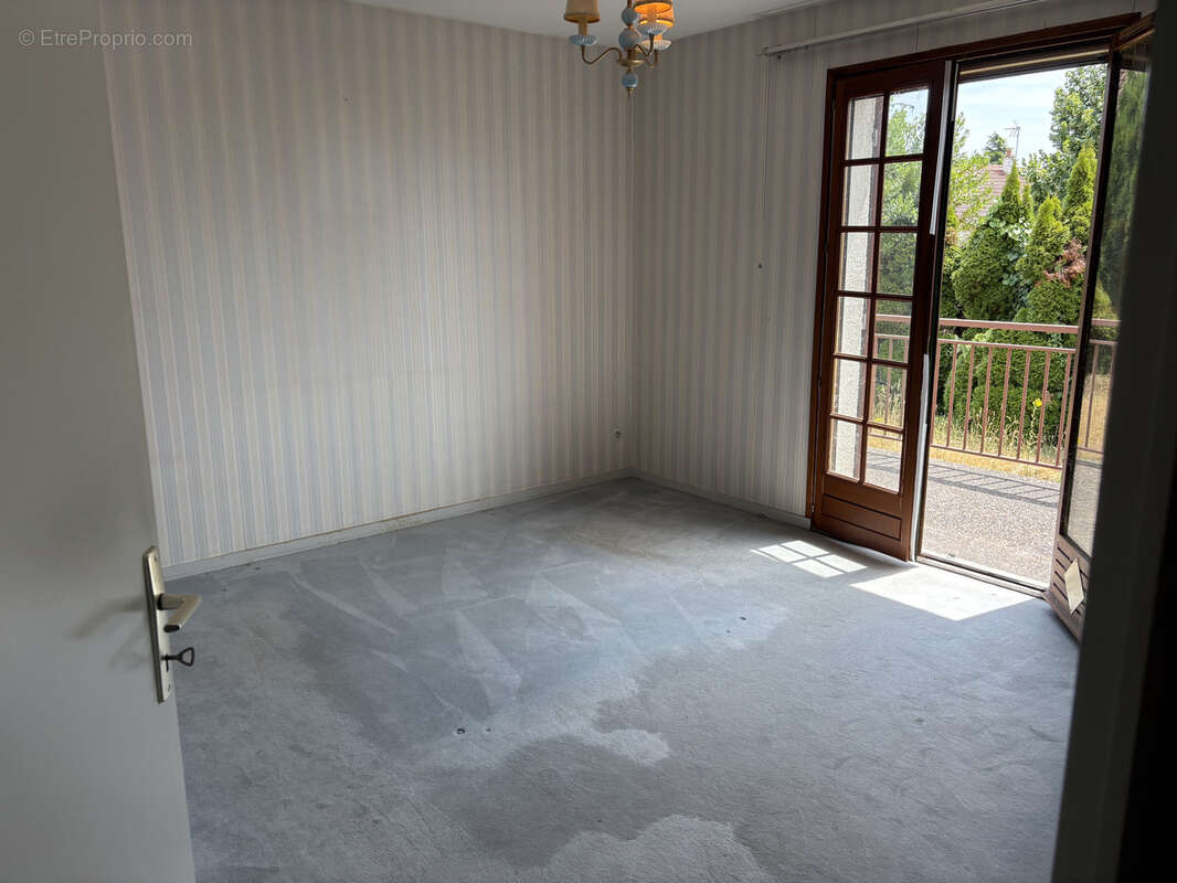Vend Maison de plain pied sur sous sol - photo 4