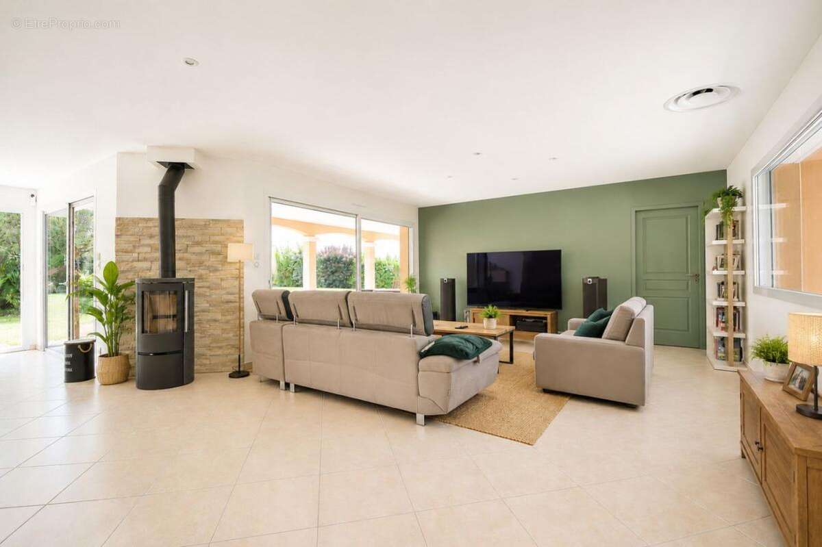 Maison 210 m² à Cholet  - photo 3