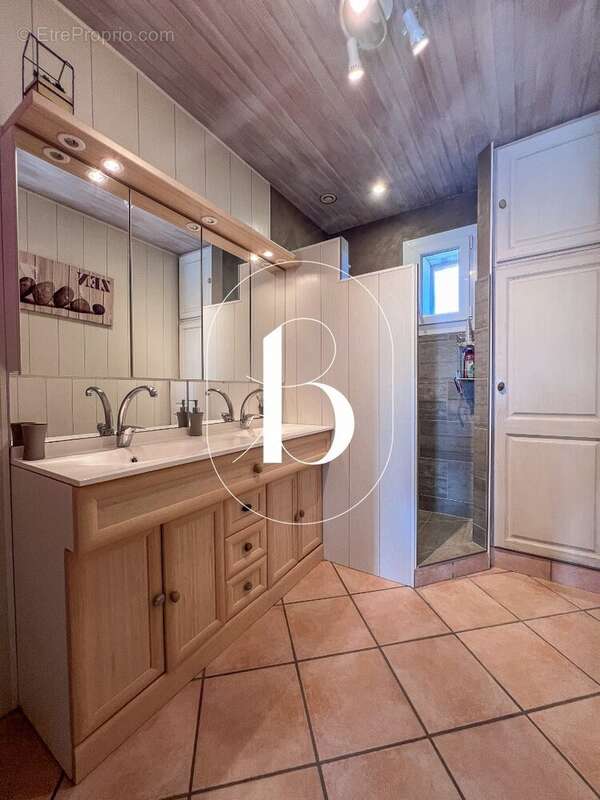 Maison à ORGNAC-L'AVEN