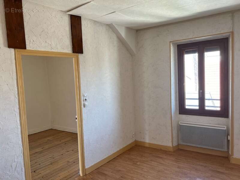 Appartement à ANGERVILLE