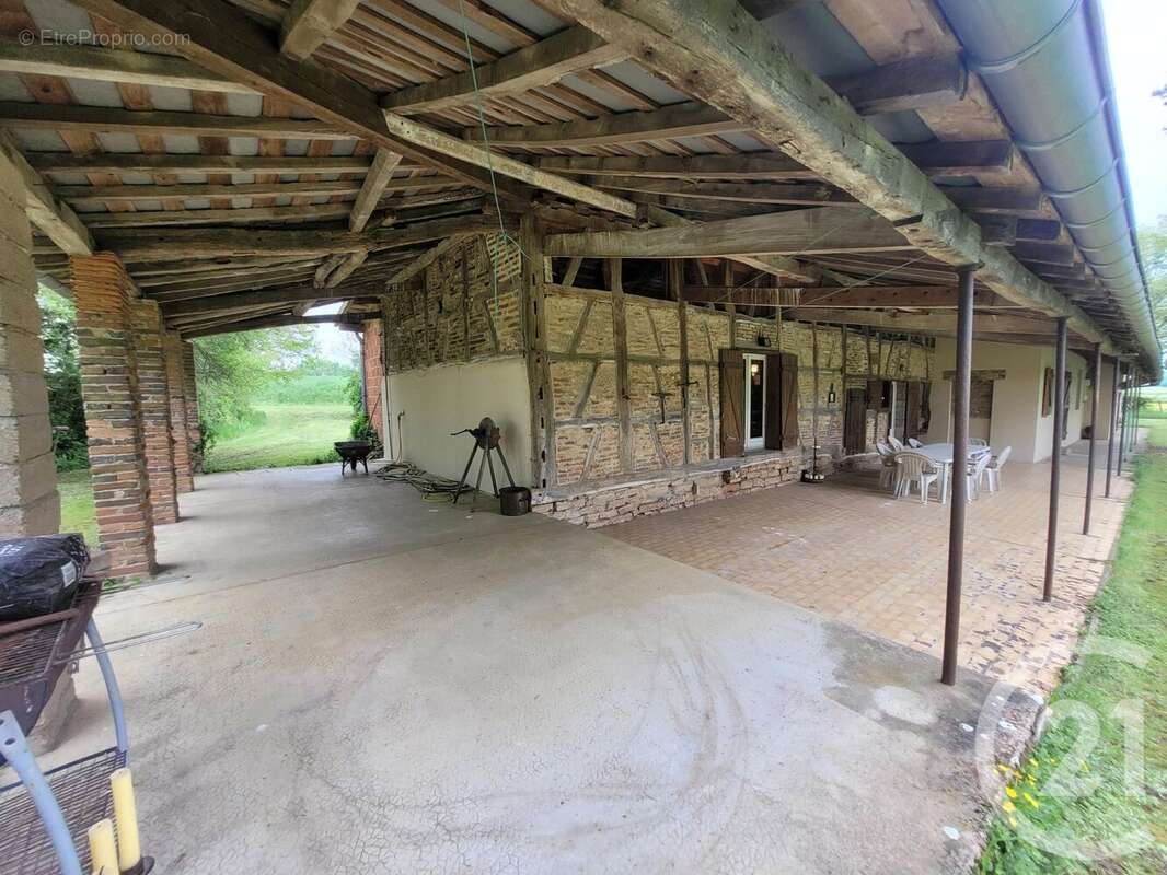 Maison à LA CHAPELLE-THECLE