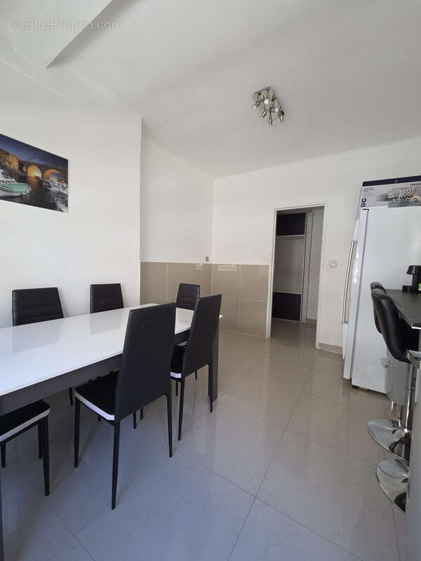 Appartement à MARSEILLE-2E