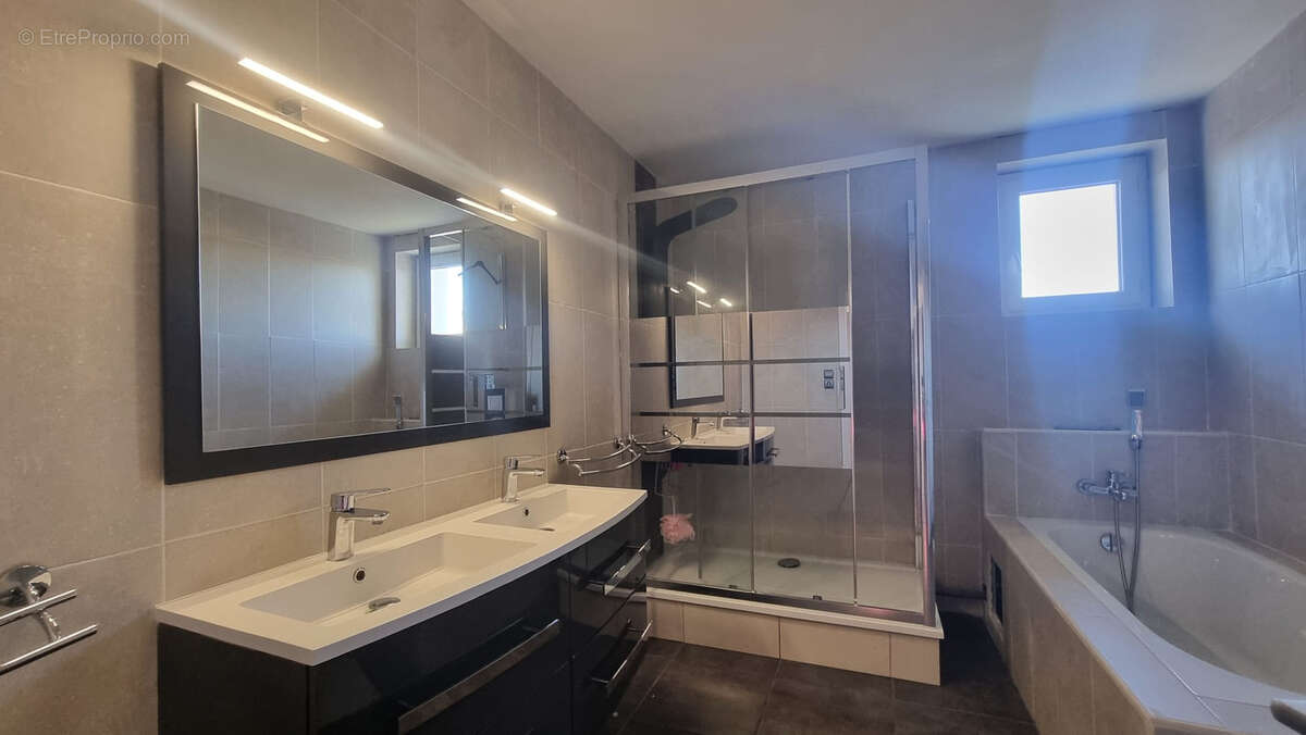 Maison à PONT-DU-CHATEAU