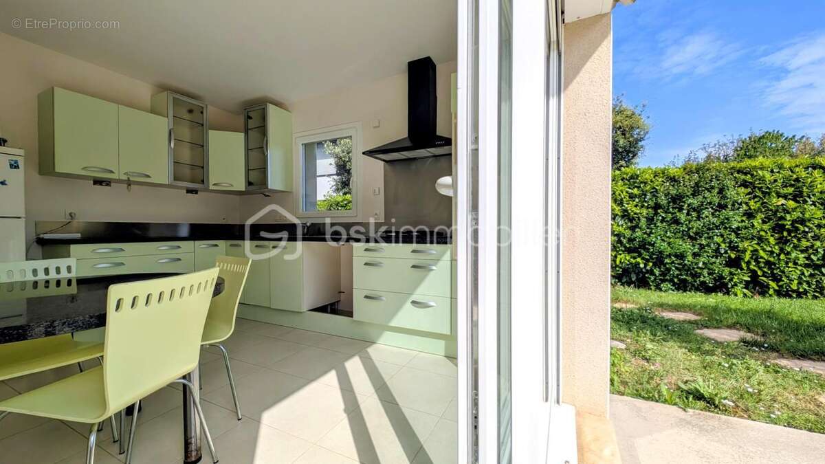Maison familiale de caractère pensée pour recevoir et partager - photo 12