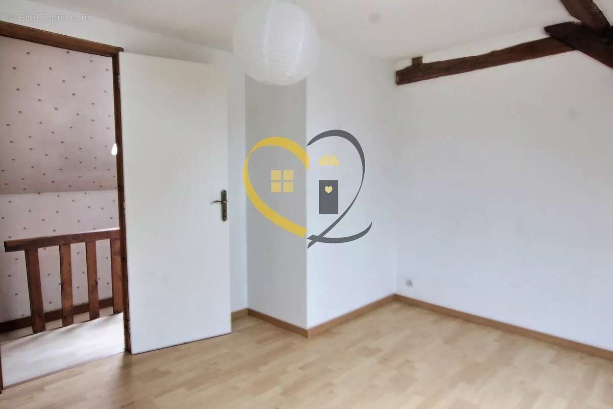 Maison à MEHUN-SUR-YEVRE