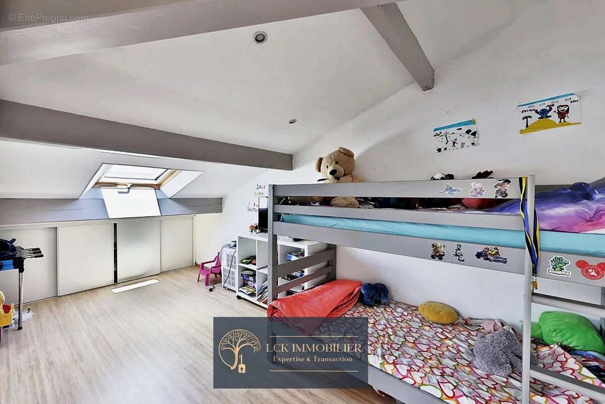 Maison à ROQUEBRUNE-SUR-ARGENS