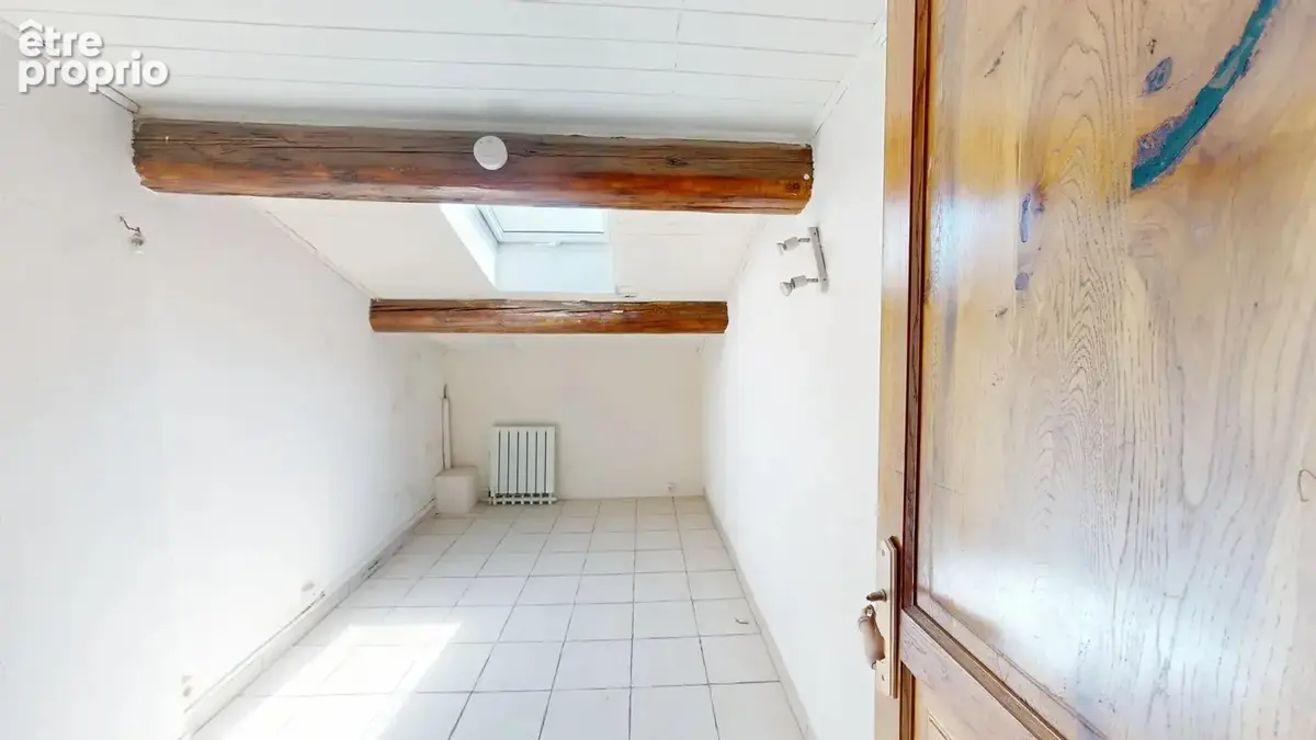 PORT-DE-BOUC : Duplex T4 atypique avec terrasse et vue port - photo 15