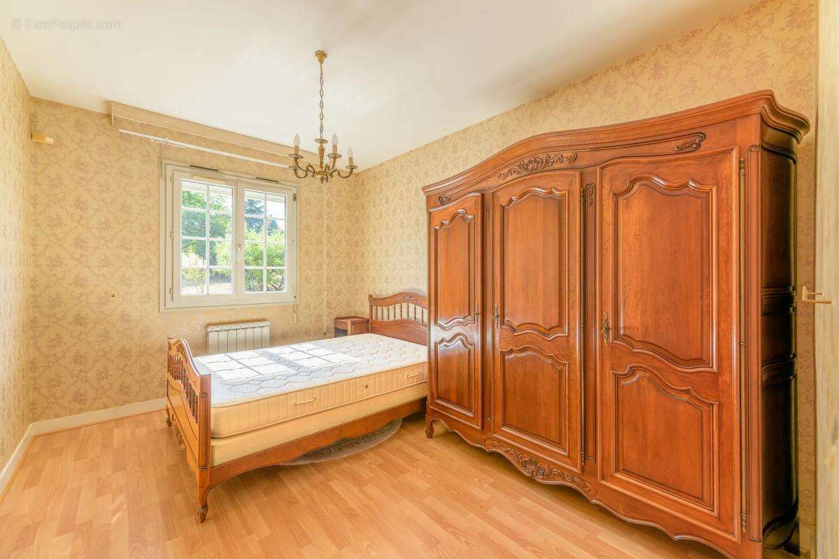 Maison de 6 pièces de 140 m² à Bléré - photo 5