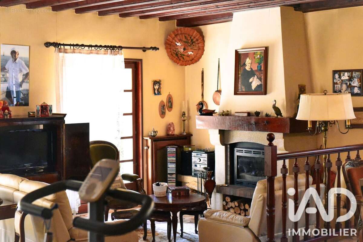 Photo 3 - Maison à ROCHE-LA-MOLIERE