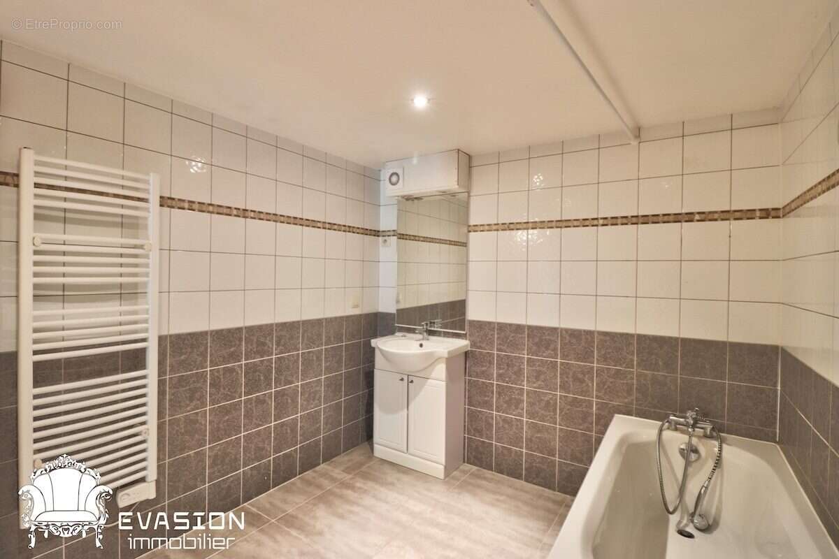 Appartement à MAGLAND