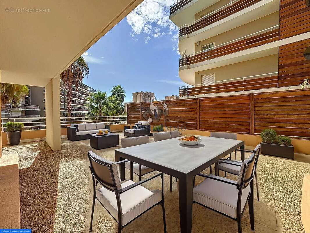 Appartement à MANDELIEU-LA-NAPOULE