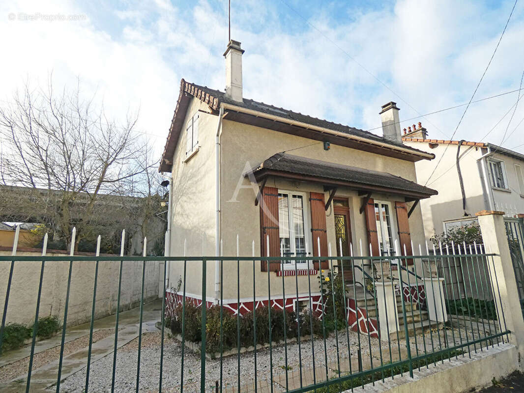 Maison à NEUILLY-SUR-MARNE