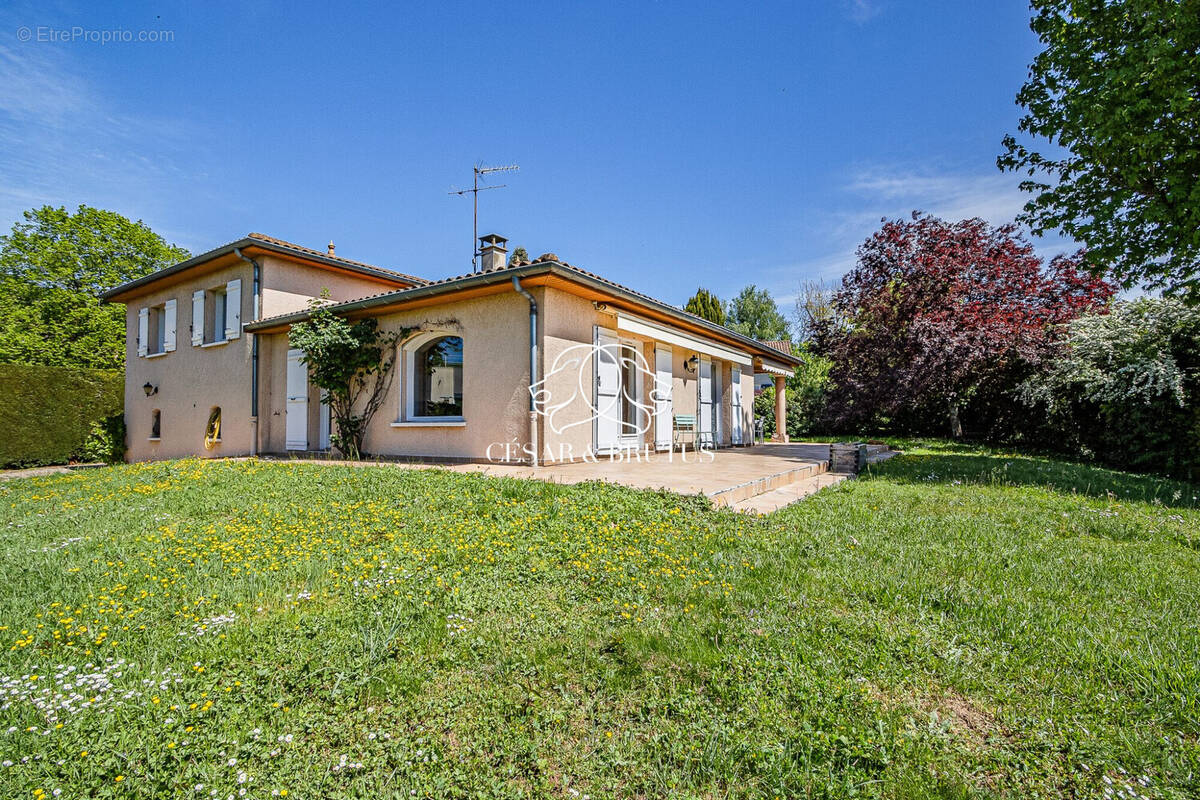 Maison à REYRIEUX