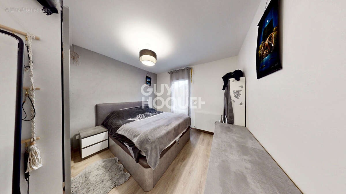 Appartement à POISY