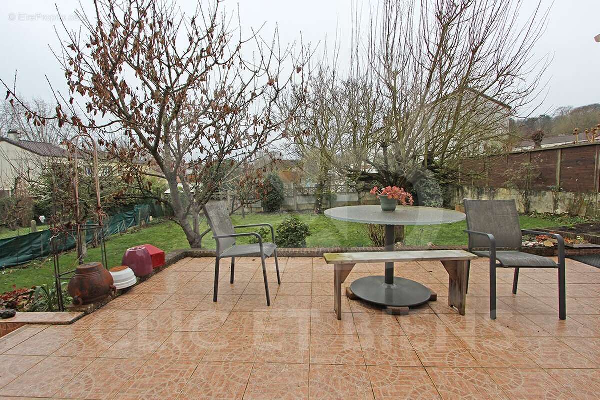 Maison à FONTENAY-LE-FLEURY