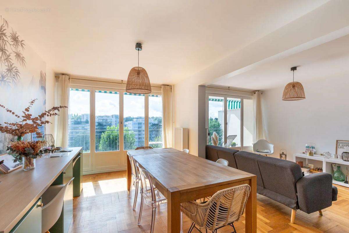 Appartement à SAINTE-FOY-LES-LYON