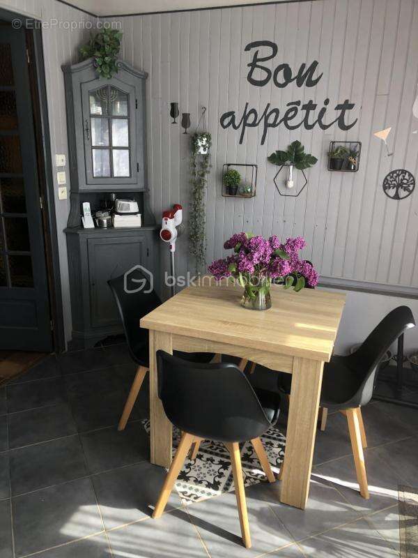 Maison à SAINT-PIERRE-LES-NEMOURS