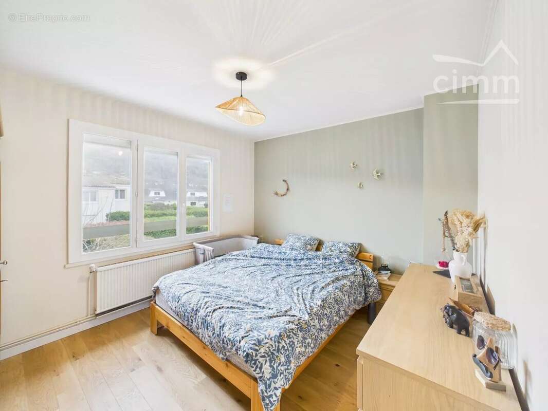 Maison à ECHIROLLES