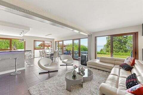 Appartement 160 m² à Maxilly-Sur-Leman  - photo 2