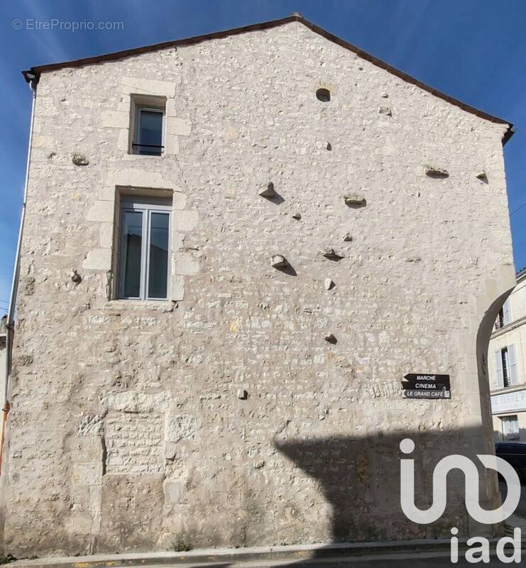 Photo 1 - Appartement à SURGERES