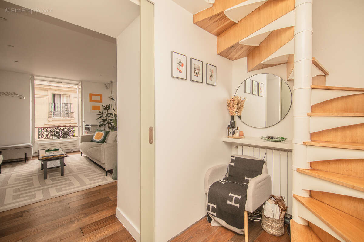 Appartement à PARIS-10E