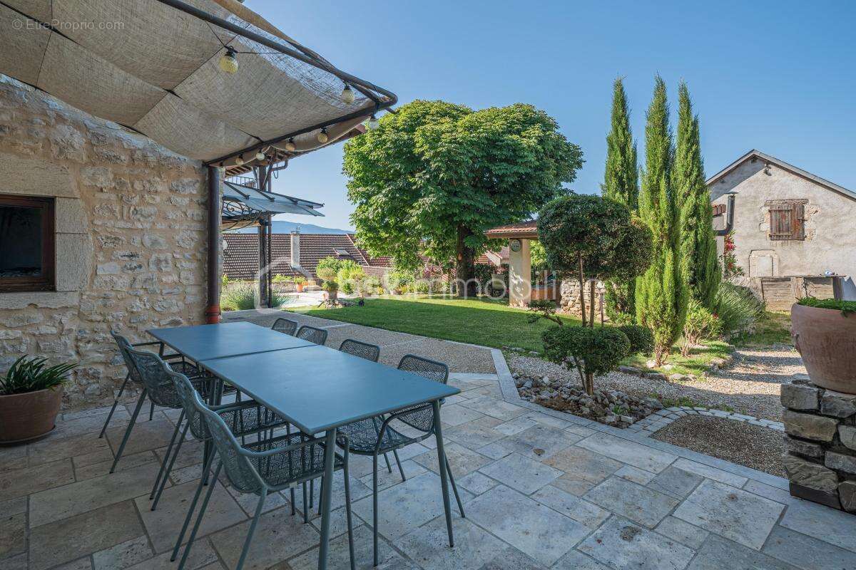 Authentique propriété de caractère 9 pièces de 362 m2 au cœur du Bugey - photo 7