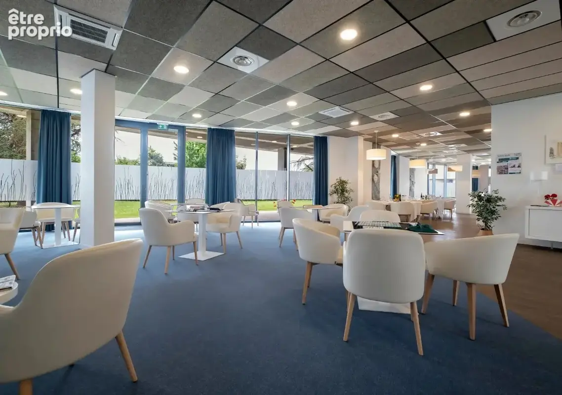 INVESTISSEMENT LOCATIF  La Rochelle  Résidence Services Seniors Les Jardins d'Arcadie - 5,43% de rentabilité - photo 6