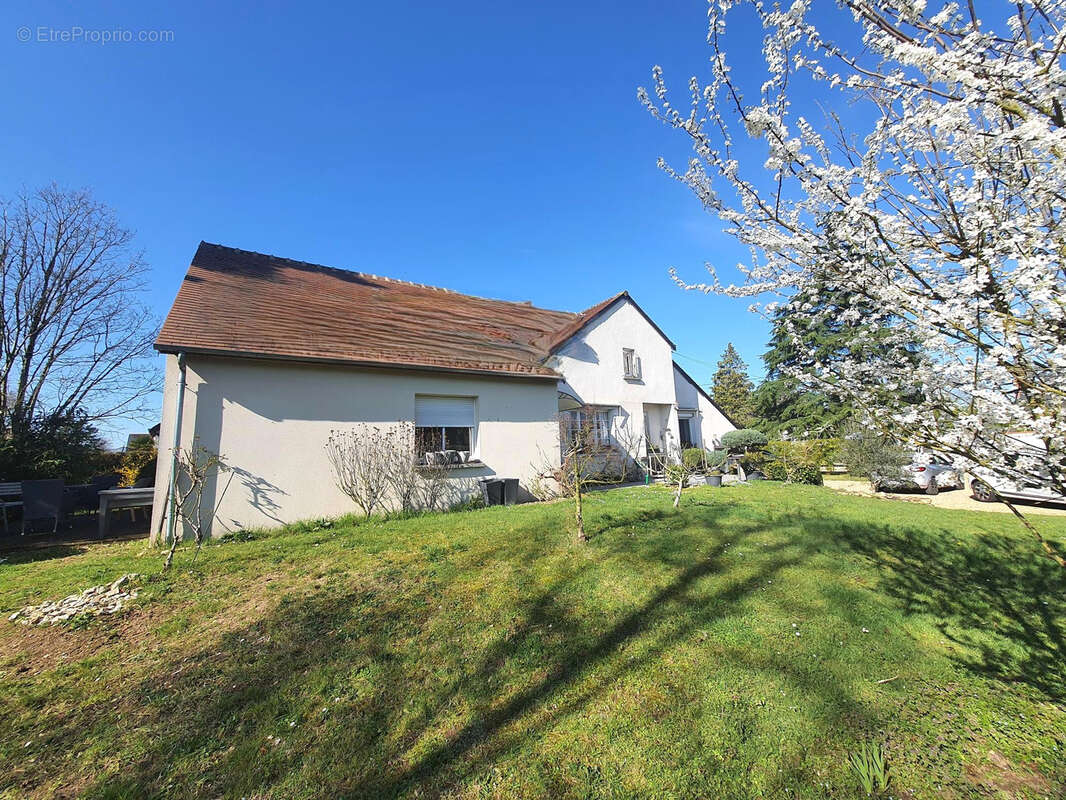 Maison à MONTLOUIS-SUR-LOIRE