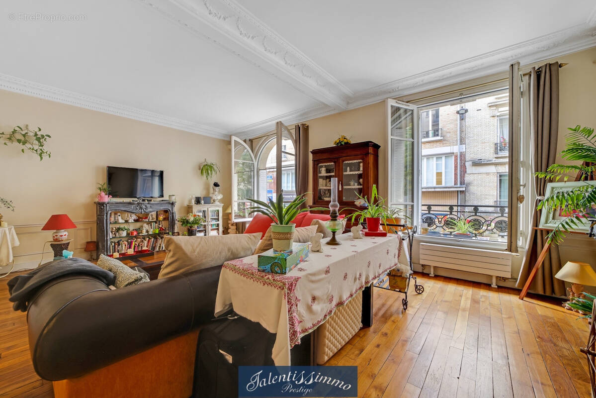 Appartement à PARIS-12E