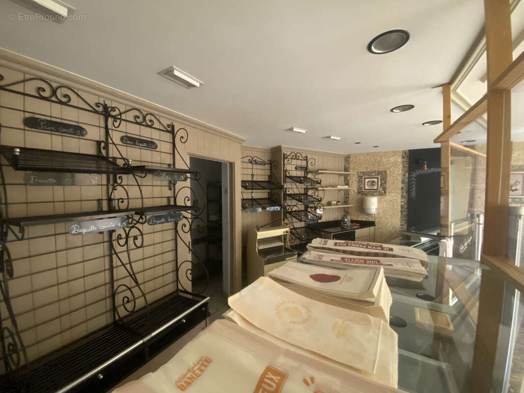 Commerce à COSNES-ET-ROMAIN