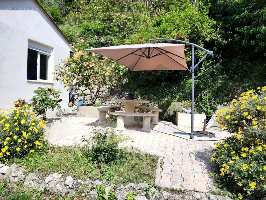 Maison 97 m² à Bouyon  - photo 7