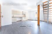 Appartement à SOLLIES-TOUCAS
