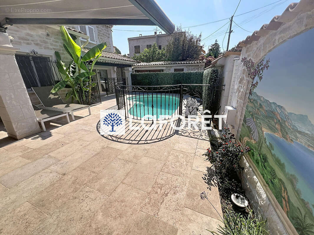 Les Bréguières - Villa d'exeption 5 pièces avec pisicine entierement rénovée - photo 3
