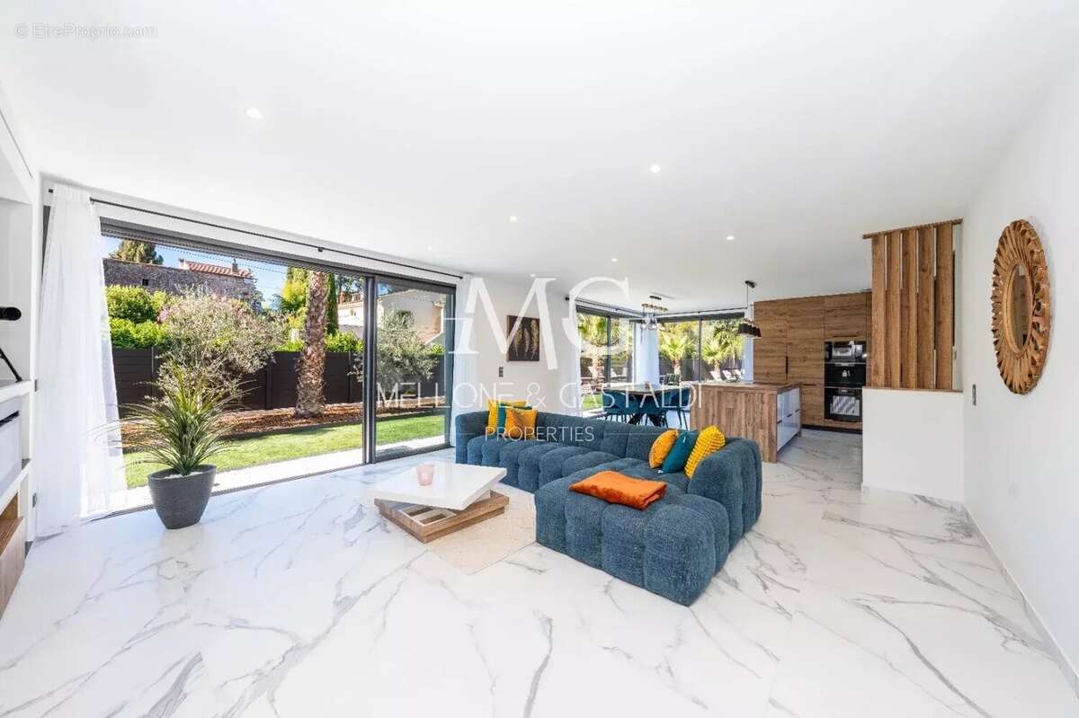 Maison à MOUGINS