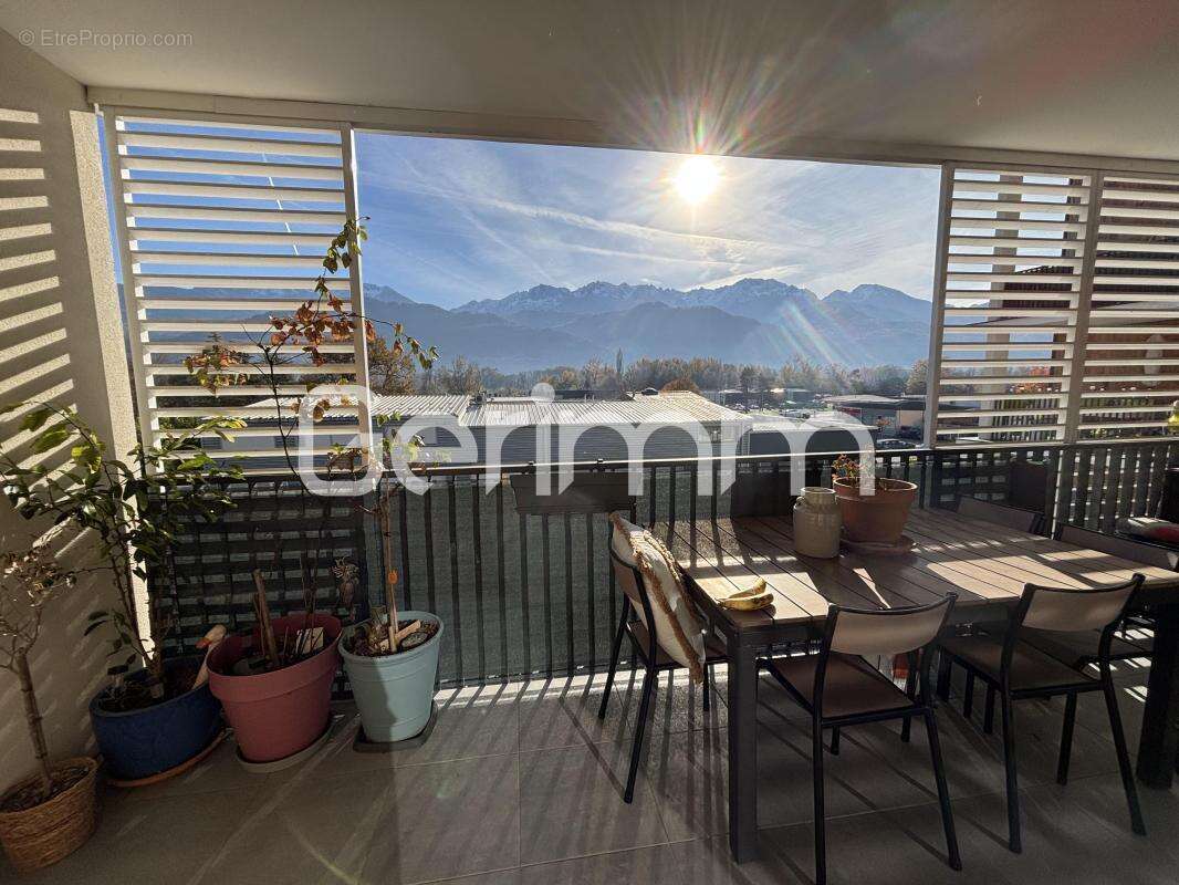 Appartement à CROLLES