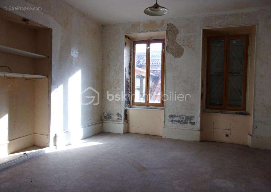 Appartement à VILLEFRANCHE-DE-ROUERGUE