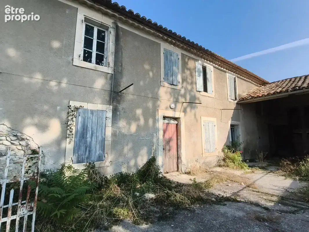Maison 4 pièces 383 m² · à Saint-Maurice-sur-Eygues · 383 m² · 189 000 €