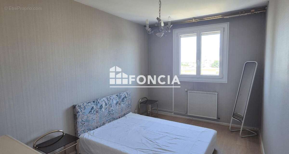 T3 69 m² dernier étage avec ascenseur, vue montagnes, balcon et garage – Échirolles - photo 9