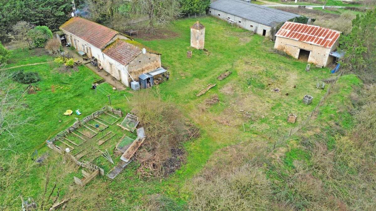 Maison à SAINTE-ALVERE