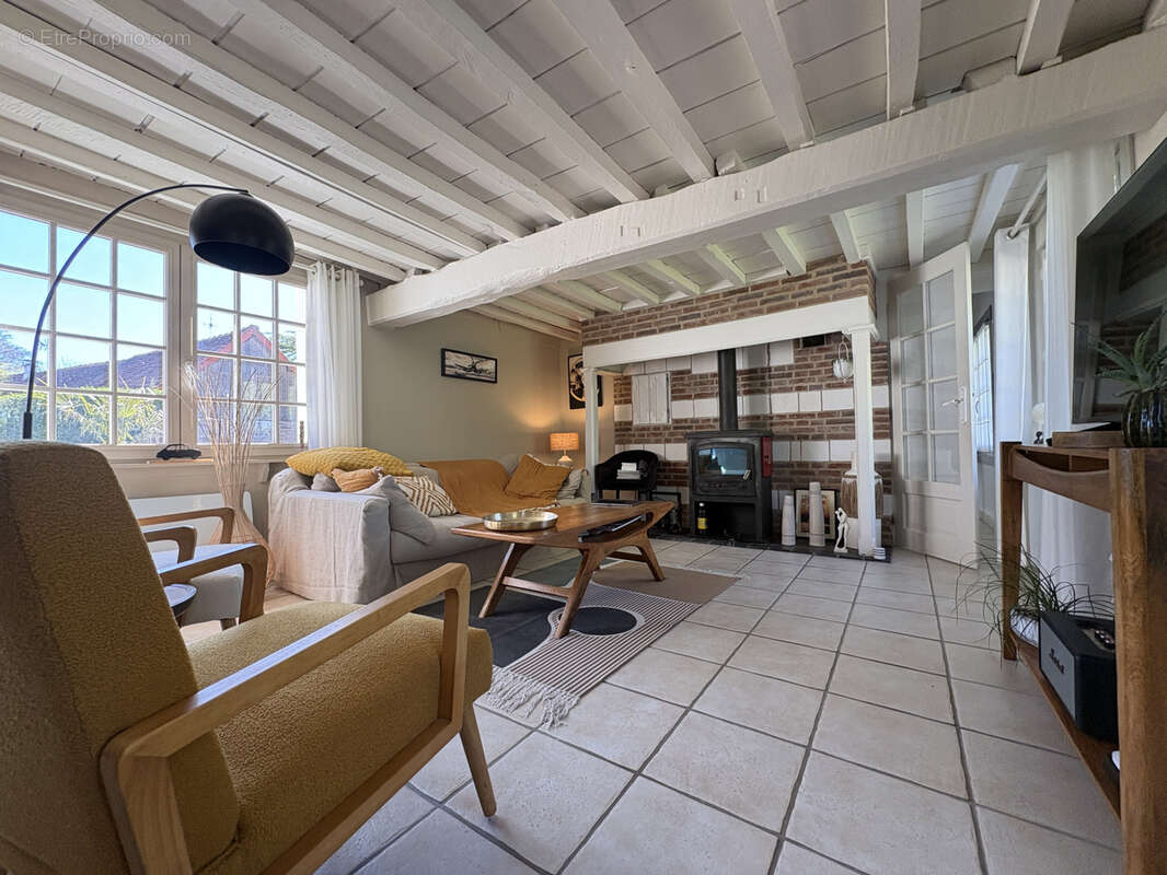 Maison à NAMPS-MAISNIL