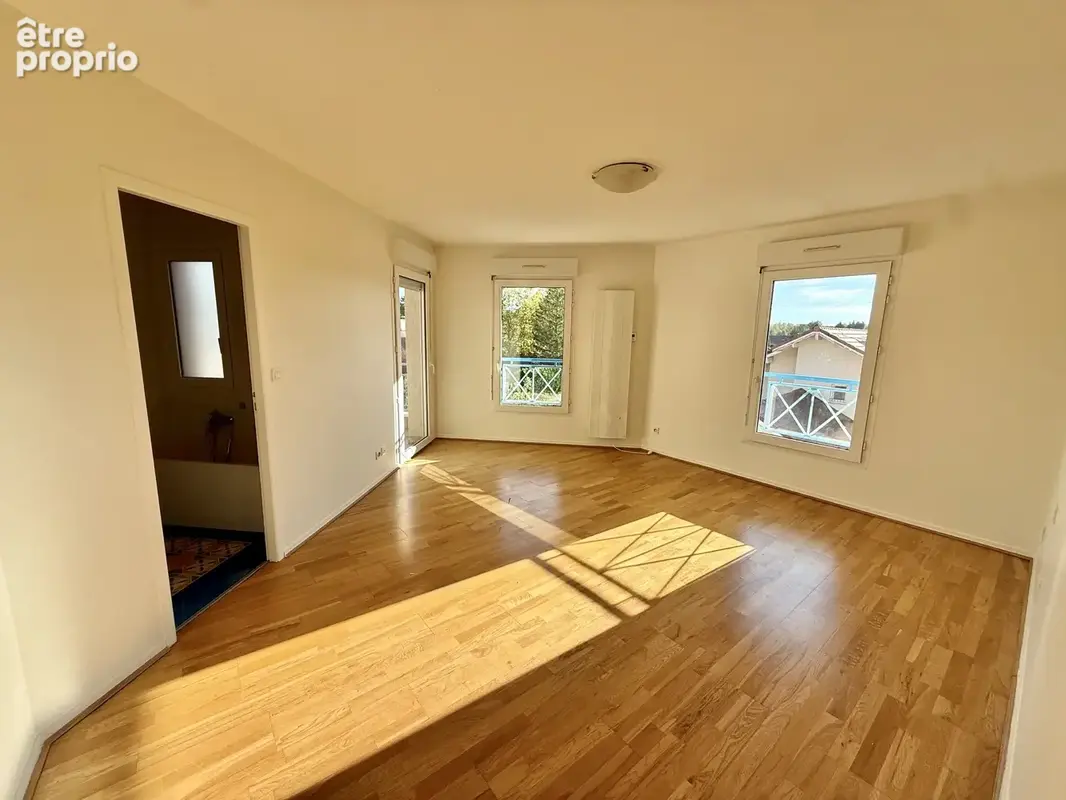 Divonne les Bains 01220, T4 122m2 dernier étage, balcons, garages, parking. - photo 13
