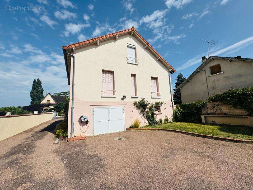 Maison à COSNE-COURS-SUR-LOIRE