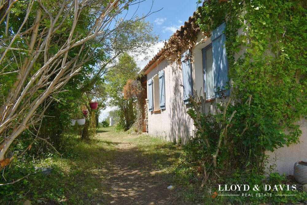 Maison à MONTAUROUX