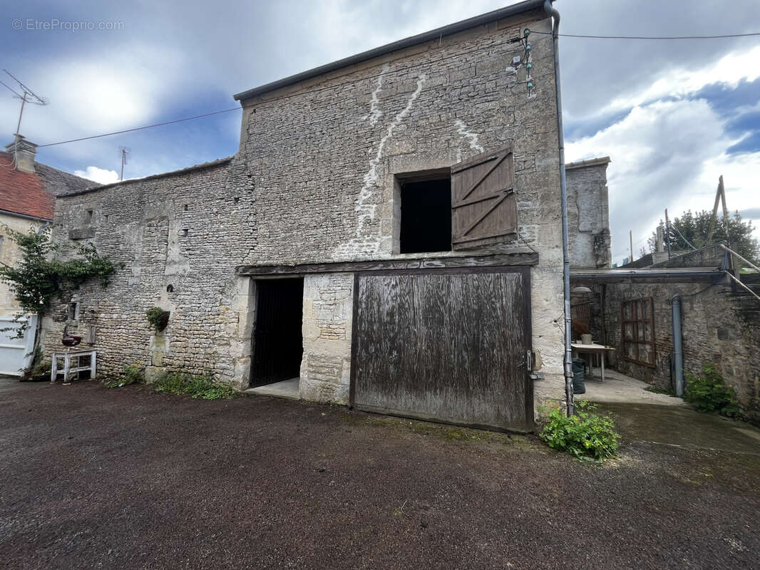 Maison à LOUVIERES-EN-AUGE