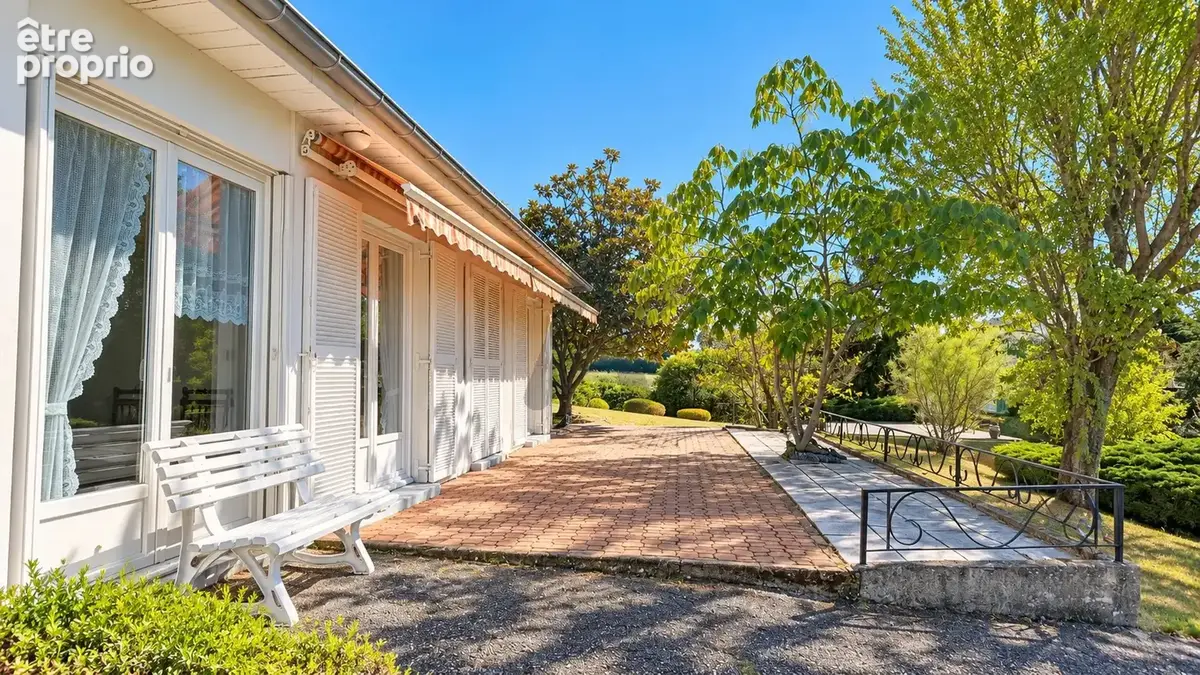 Maison de plain-pied avec superbe jardin et vue panoramique remarquable - photo 3