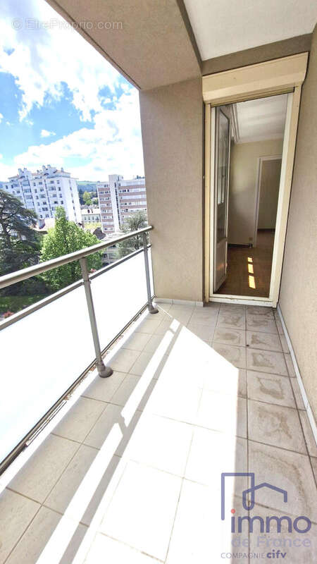 Appartement 81 m² à Saint-Etienne  - photo 5
