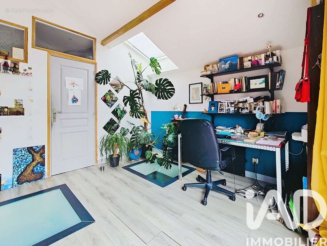 Maison 141 m² à Romainville  - photo 7