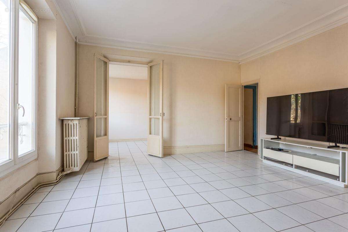 Appartement à VILLENEUVE-SAINT-GEORGES